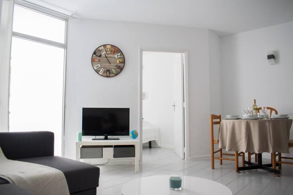 Guayero, Bel Appartement A 50M De La Mer Лос Кристианос Екстериор снимка