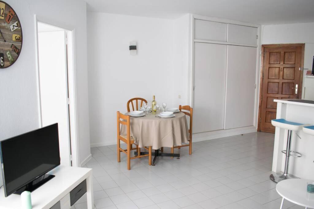 Guayero, Bel Appartement A 50M De La Mer Лос Кристианос Екстериор снимка