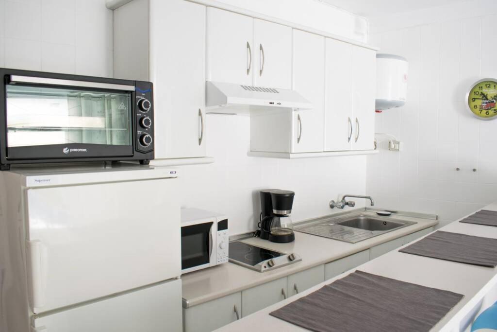 Guayero, Bel Appartement A 50M De La Mer Лос Кристианос Екстериор снимка